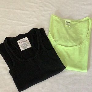 Women’s activewear tops bundle 2 items bundle